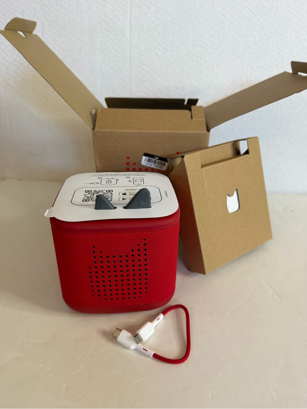 New Toniebox 2 Sunset with USB-C charging cable in red